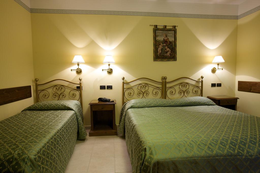 Campiglione Hotel Assisi Room photo